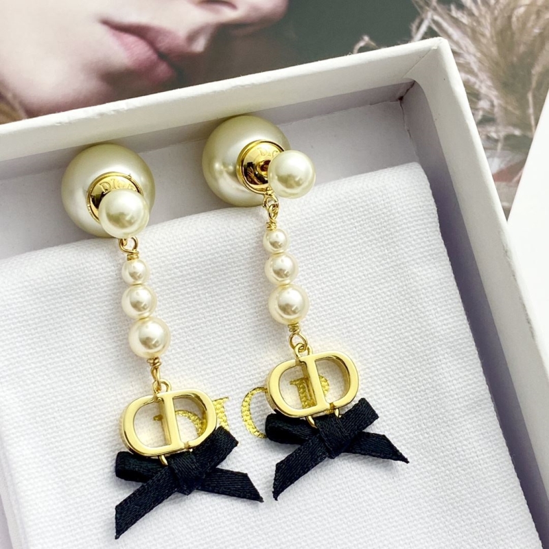 chr1st1an D10r earrings